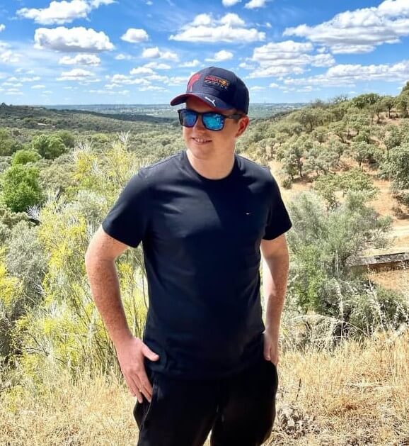 Jordan Kerridge, Public figure, crypto Trader, investor, and founder of crypto saving expert.